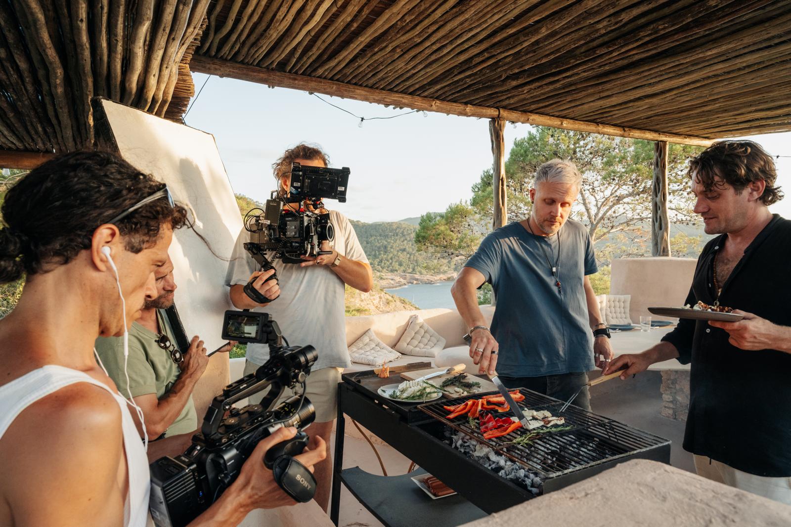 Behind the scenes of SUPERSTAR KITCHEN filming and cooking